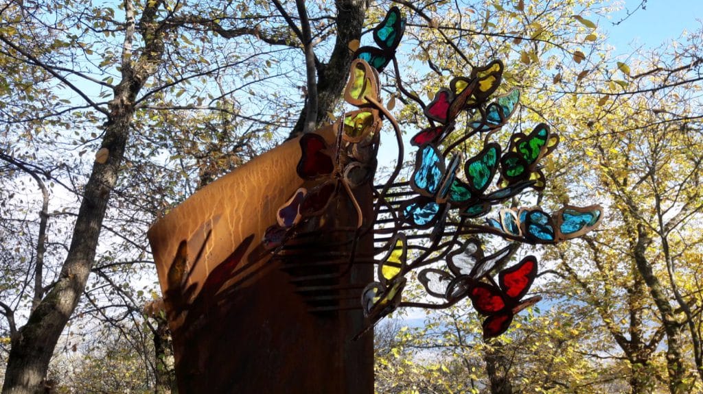 Sculpture Valais 3e Âge de Fer Papillons Ailes et fer, ombre et lumières