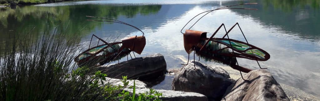 Sculpture Valais 3e Âge de Fer Sauterelles Sauterelles fer et verre