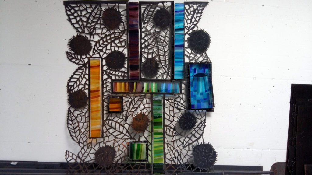 Sculpture Valais 3e Âge de Fer Verre et Fer Vitrail