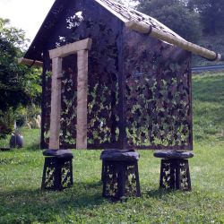 Sculpture Valais - 3e Âge de Fer - Catégorie : Fer - Titre : Mazot - Profil Gauche