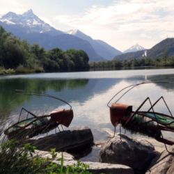 Sculpture Valais 3e Âge de Fer Sauterelles de fer et de verre