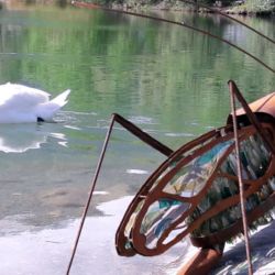 Sculpture Valais 3e Âge de Fer Sauterelles de fer et de verre